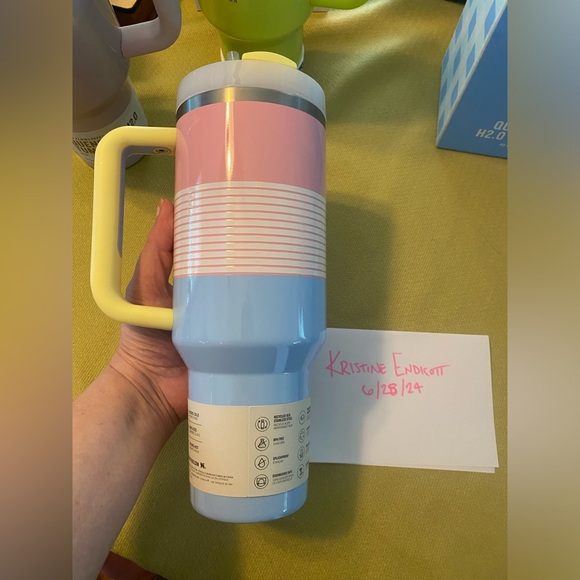 Stanley Limited Edition Color Pop (Easter Pop) 40oz Tumbler - Picture 4 of 7